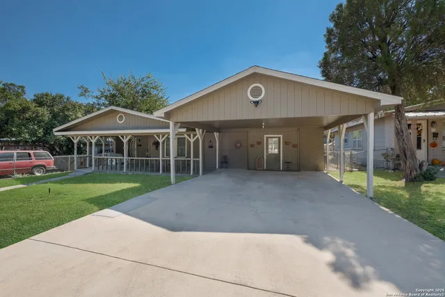 $265,000 | 214 Schmeltzer Lane, San Antonio, TX 78213