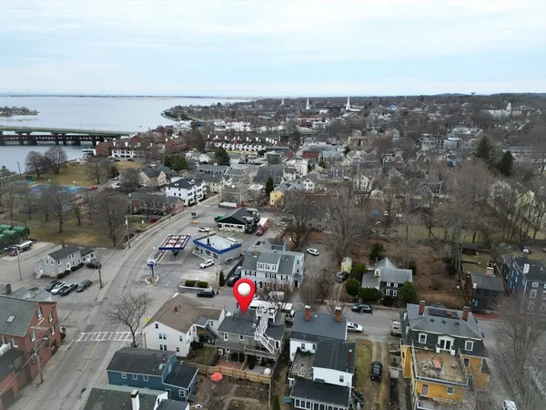 $3,250 | 4 Kent Street, Unit 2, Newburyport, MA 01950