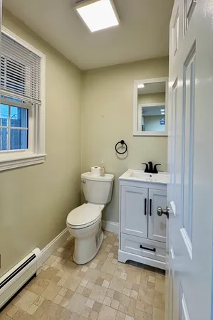 $3,250 | 4 Kent Street, Unit 2, Newburyport, MA 01950