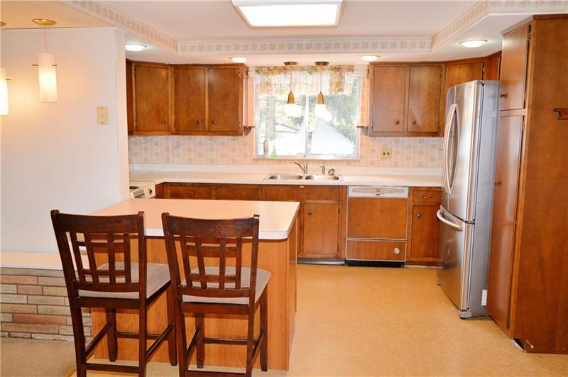 136 Alameda Road Butler, PA 16001 - Photo 4 of 24 Gallery Image 4