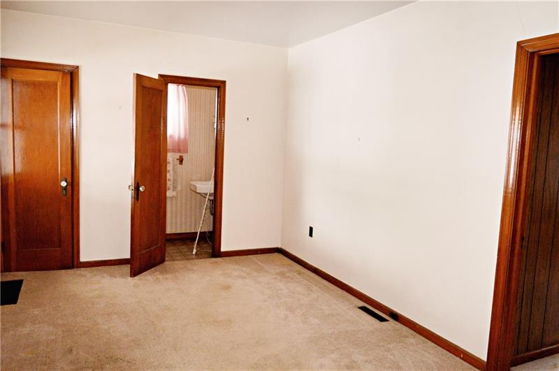 136 Alameda Road Butler, PA 16001 - Photo 9 of 24 Gallery Image 9