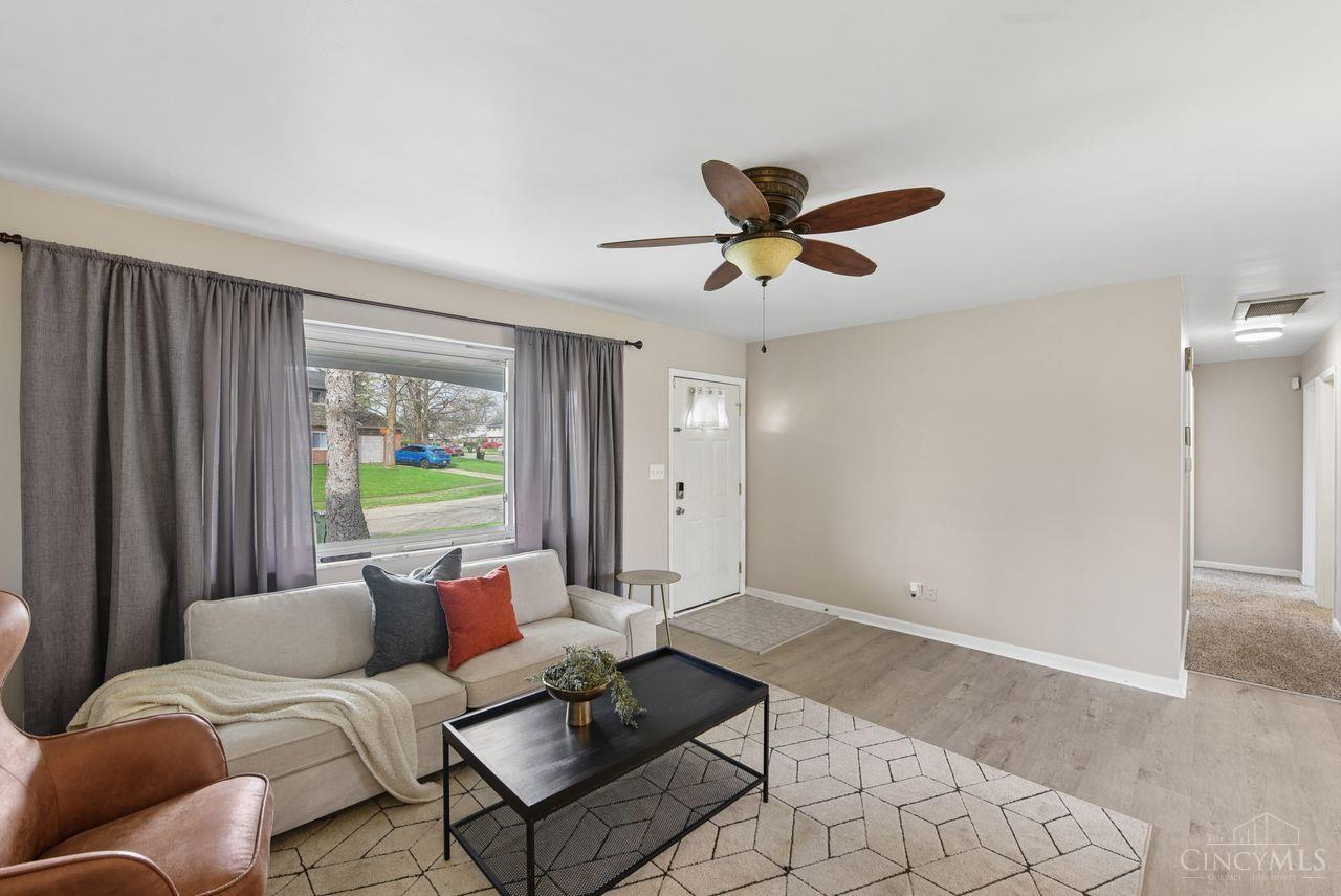 712 Danbury Road Cincinnati, OH 45240 - Photo 8 of 40