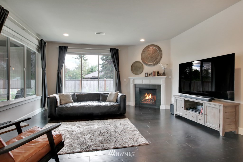14917 Benton Loop Sumner, WA 98390 - Photo 9 of 21 Gallery Image 9