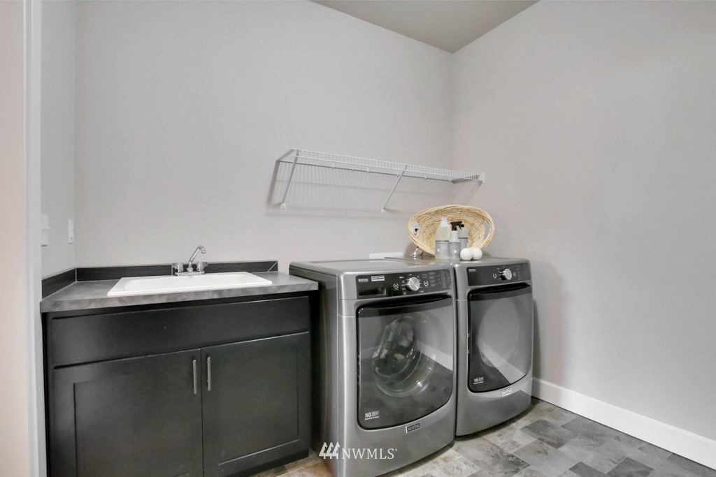 14917 Benton Loop Sumner, WA 98390 - Photo 10 of 21 Gallery Image 10