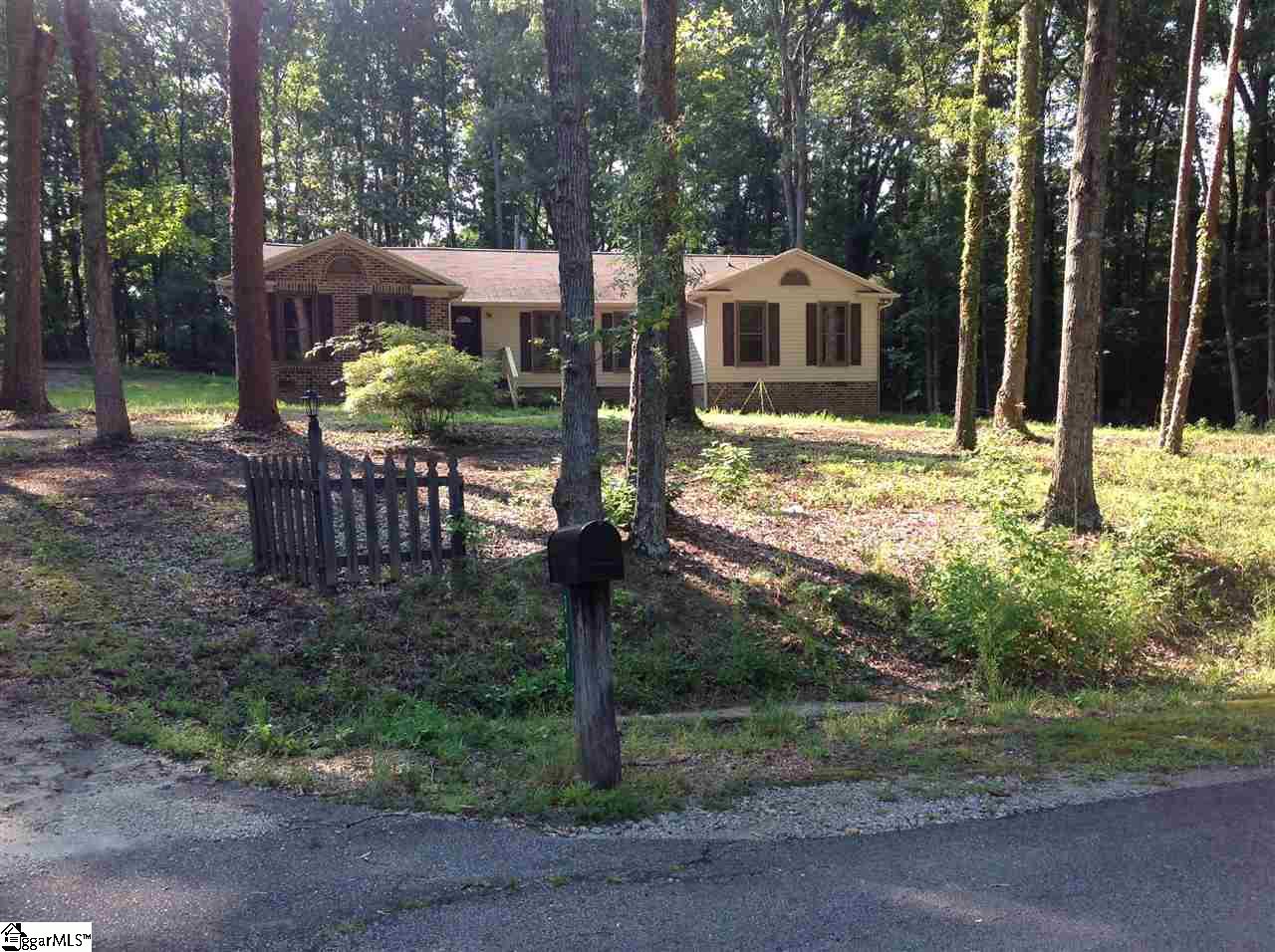 339 Cambridge Road Clinton, SC 29325 - Photo 3 of 32 Gallery Image 3