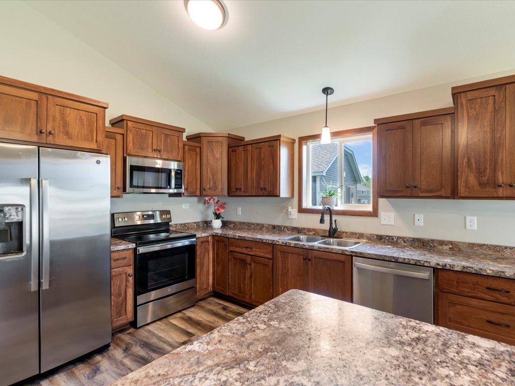 962 York Court Brainerd, MN 56401 - Photo 4 of 25