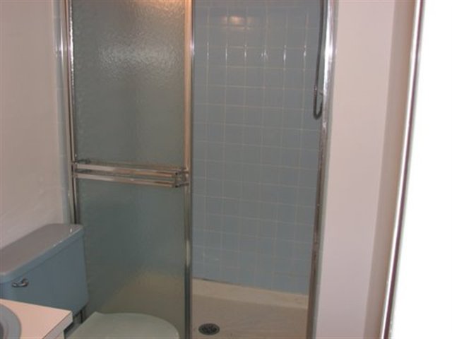 32969 Cedar Ridge Court Warren, MI 48093 - Photo 8 of 14 31056212-7.JPG
