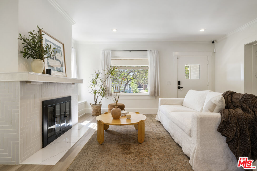2423 Ridgeview Avenue Los Angeles, CA 90041 - Photo 7 of 30 Gallery Image 7