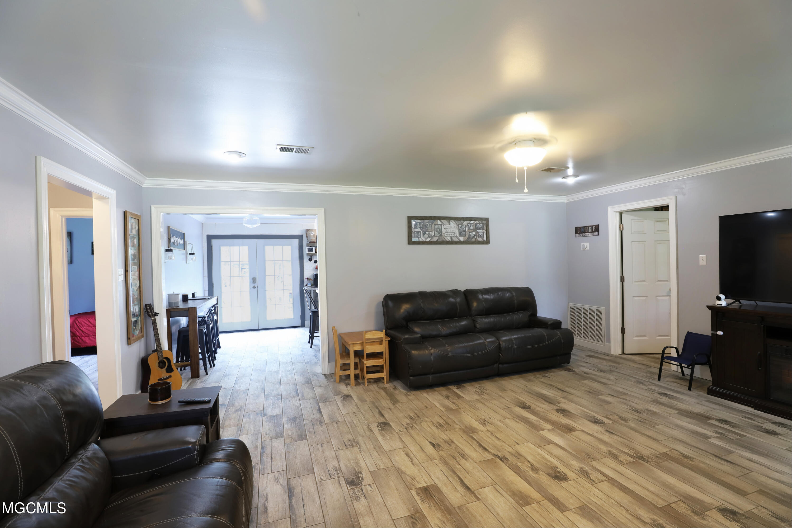12718 Old Fort Bayou Road Vancleave, MS 39565 - Photo 8 of 29 Living Room