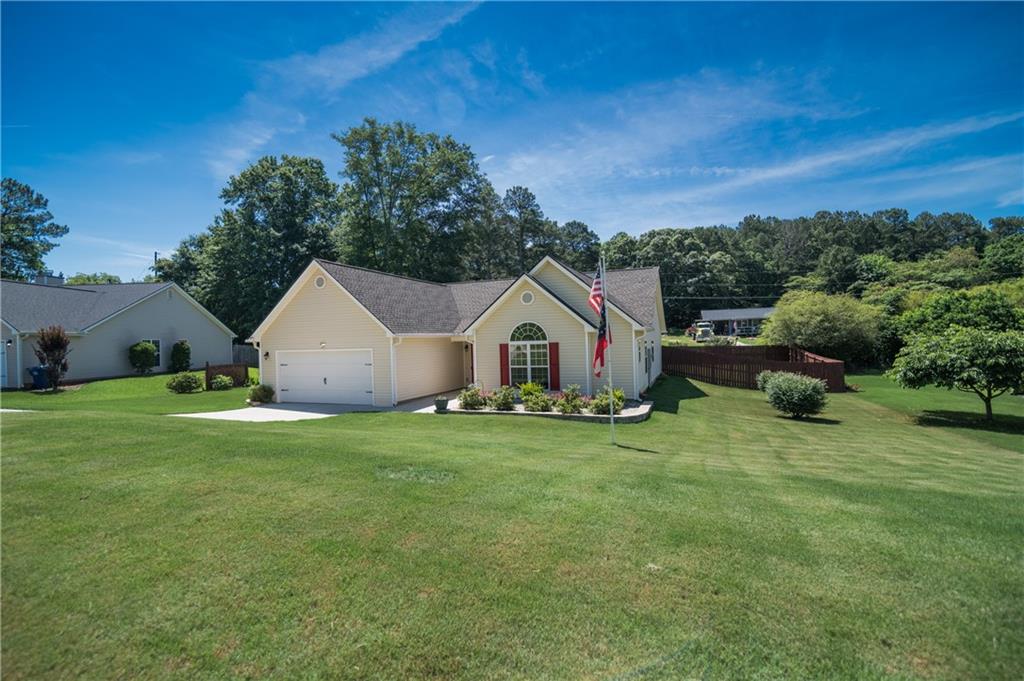 535 Embassy Walk Winder, GA 30680 - Photo 2 of 46