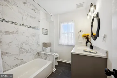 a picture of a wall with a white wall