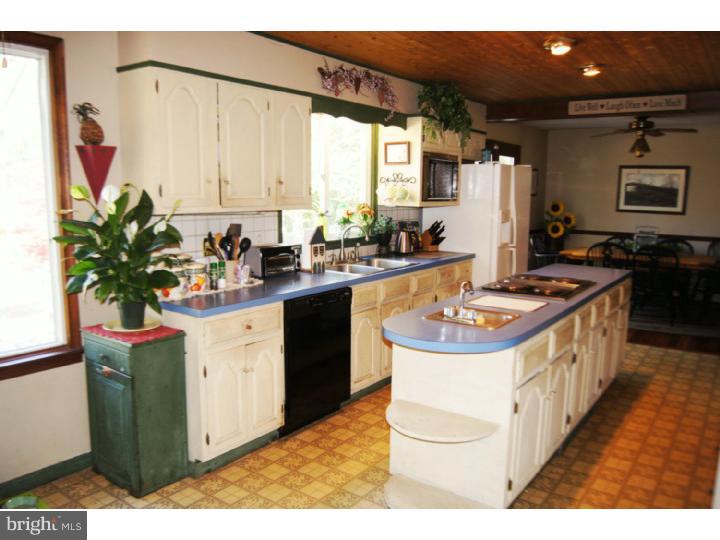 3 Waterview Road Downingtown, PA 19335 - Photo 3 of 25 Kitchen