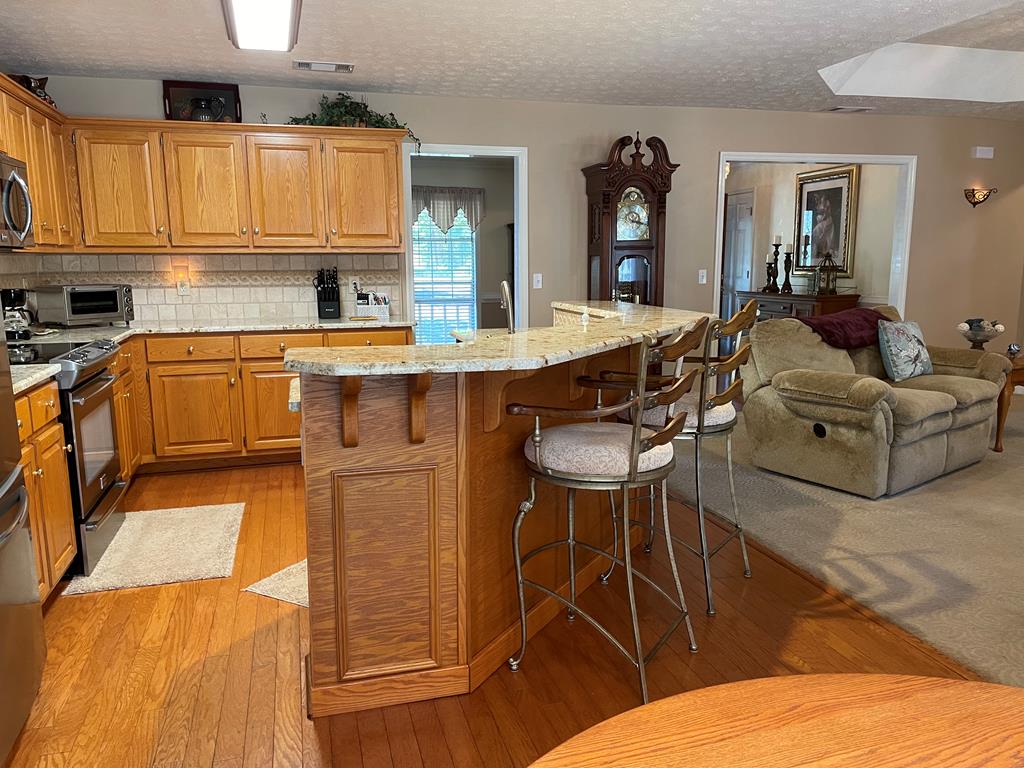 3671 McKee Road Upatoi, GA 31829 - Photo 7 of 34 Kitchen with Bar