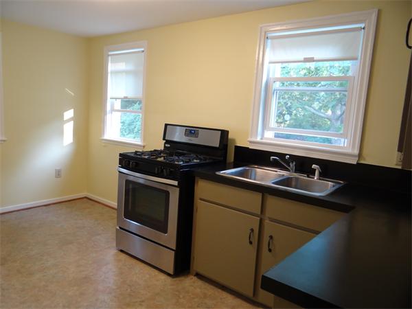 21 Forum Road Quincy, MA 02169 - Photo 2 of 22 Gallery Image 2