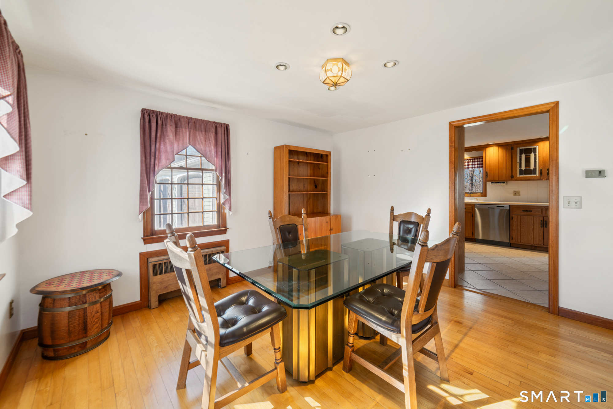 91 Gleeson Road Middletown, CT 06457 - Photo 14 of 39 a view of a dining room with furniture