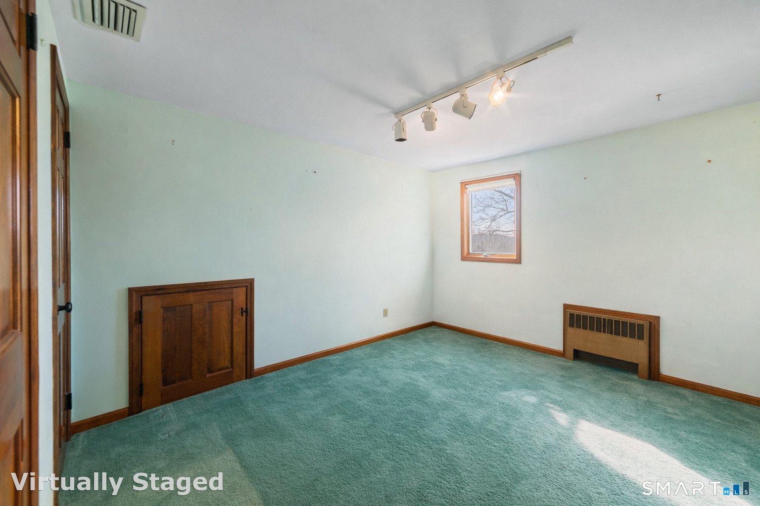 91 Gleeson Road Middletown, CT 06457 - Photo 24 of 39 a view of an empty room with window