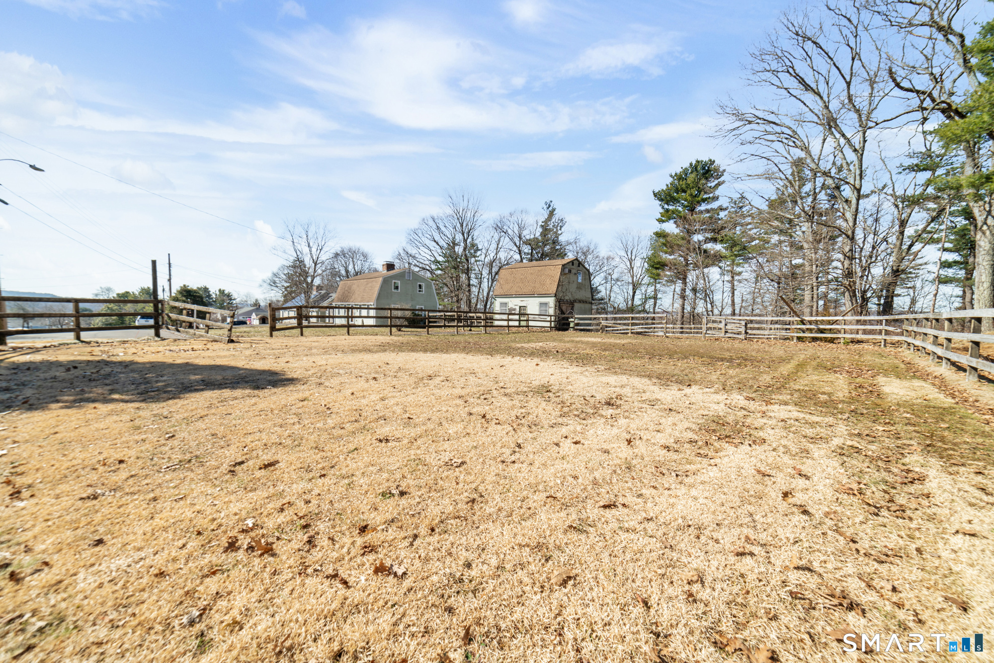 91 Gleeson Road Middletown, CT 06457 - Photo 27 of 39 a view of a yard with a house