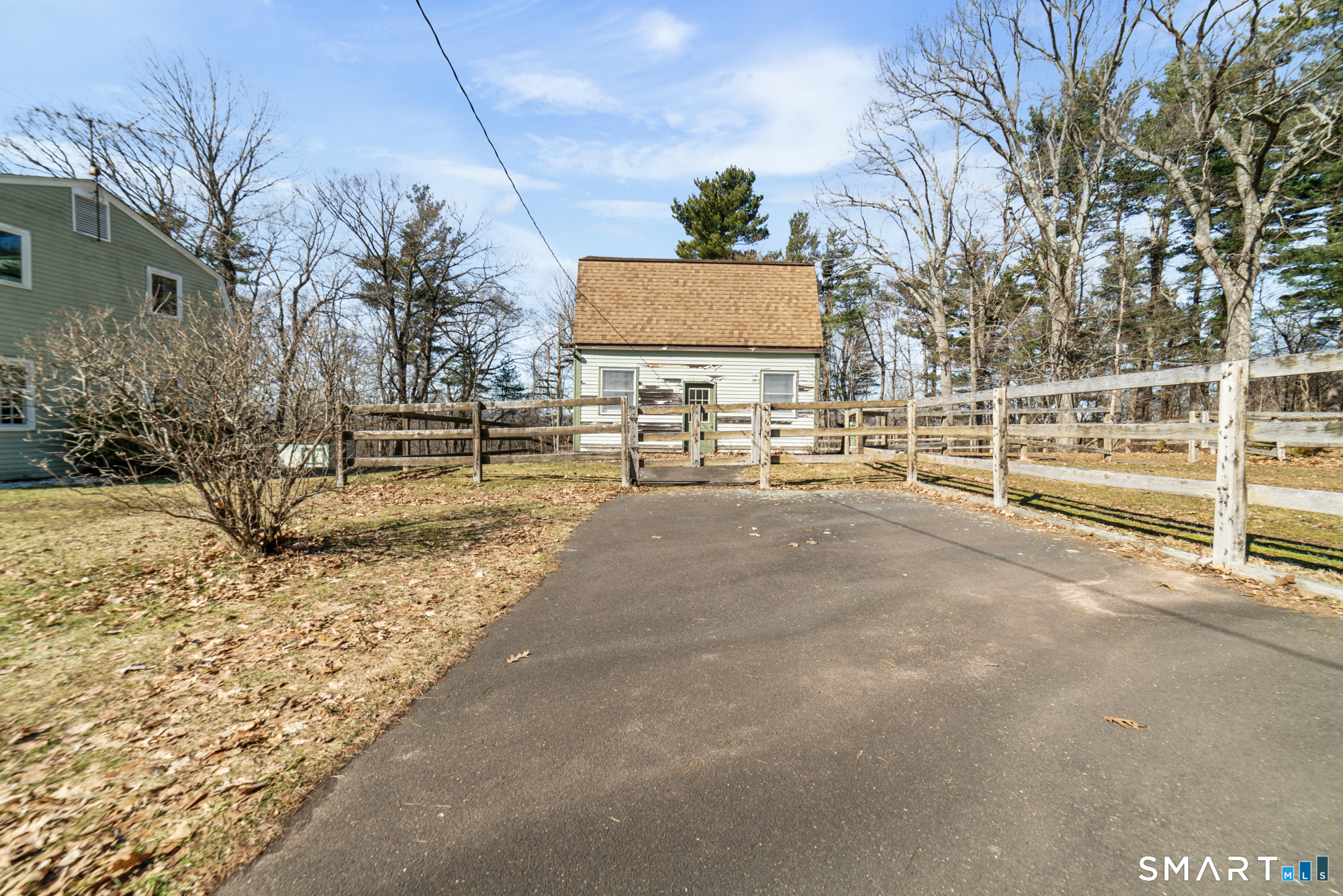 91 Gleeson Road Middletown, CT 06457 - Photo 28 of 39 a view of a outdoor space