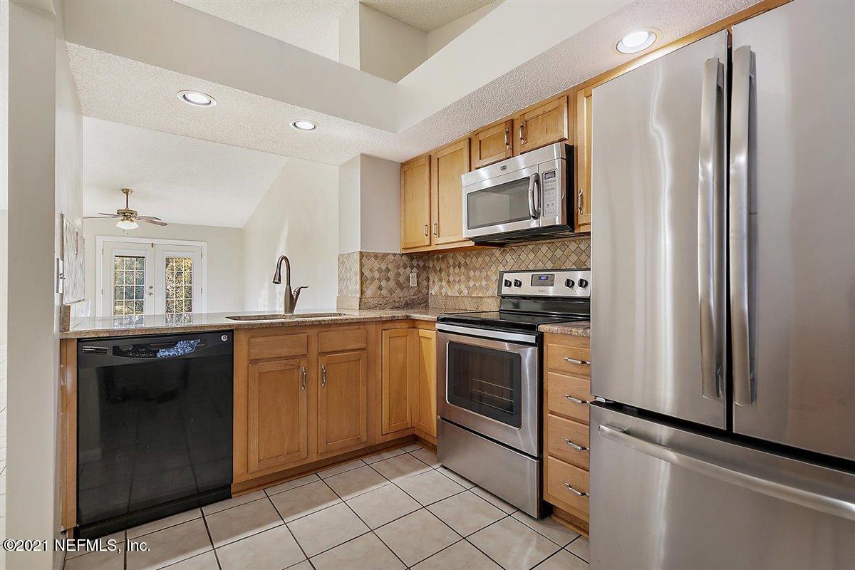 11780 Wattle Tree Road North Jacksonville, FL 32246 - Photo 2 of 13 02-Kitchen