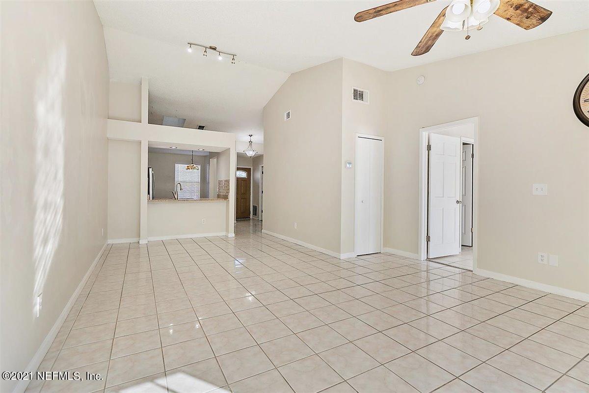 11780 Wattle Tree Road North Jacksonville, FL 32246 - Photo 5 of 13 05-Living Room