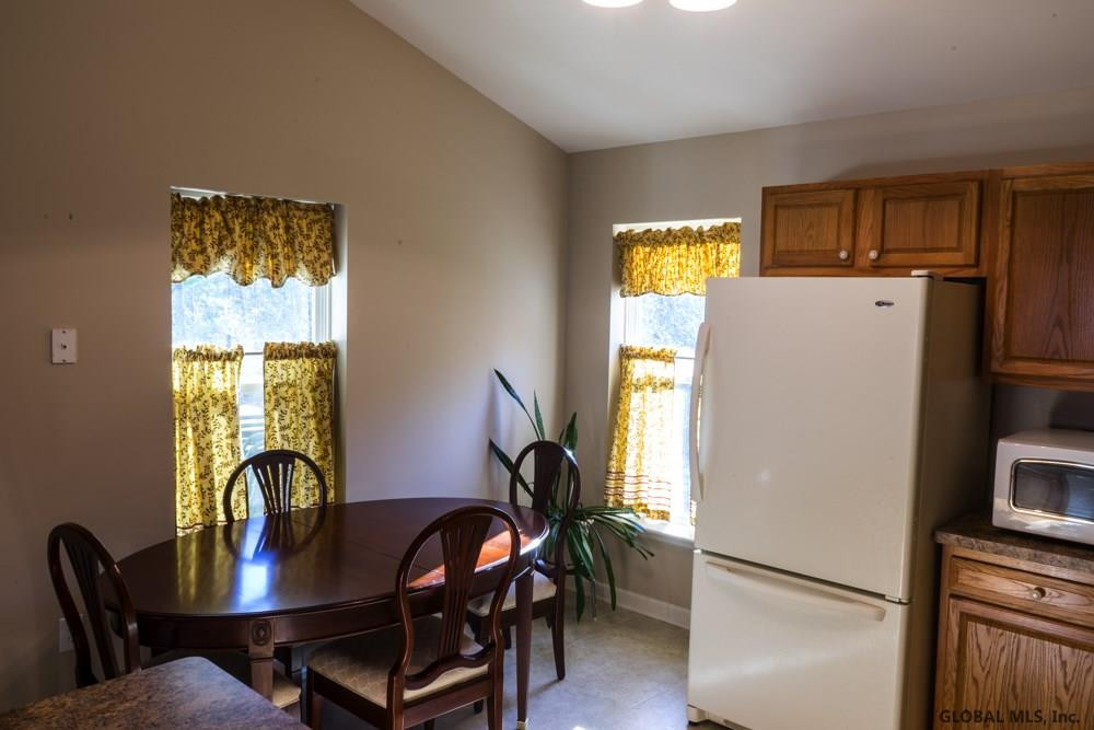 11 Garnet Lane Scotia, NY 12302 - Photo 12 of 16 Photo 12