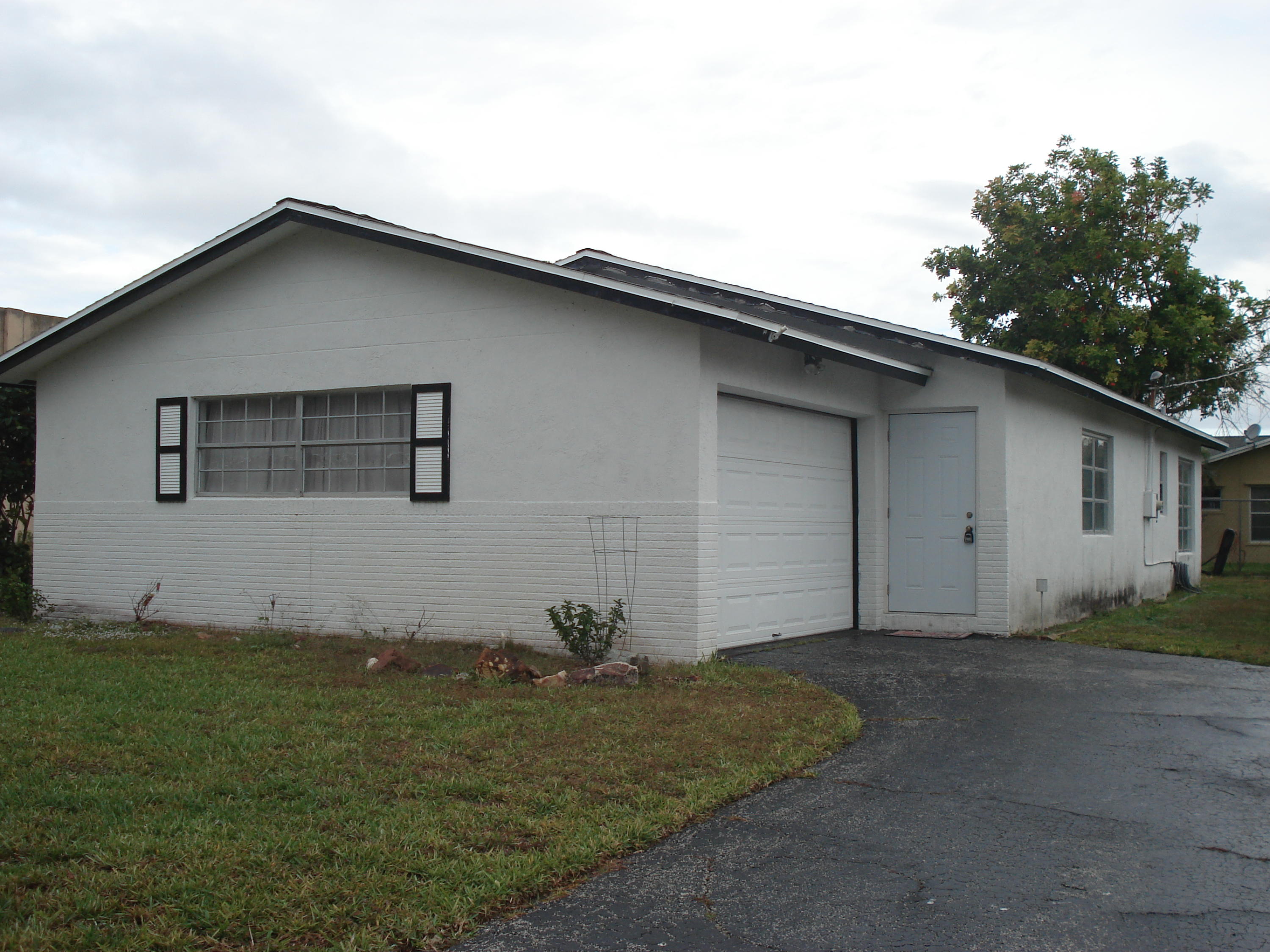 573 Northwest 53rd Street Boca Raton, FL 33487 - Photo 1 of 1 Front exposure
