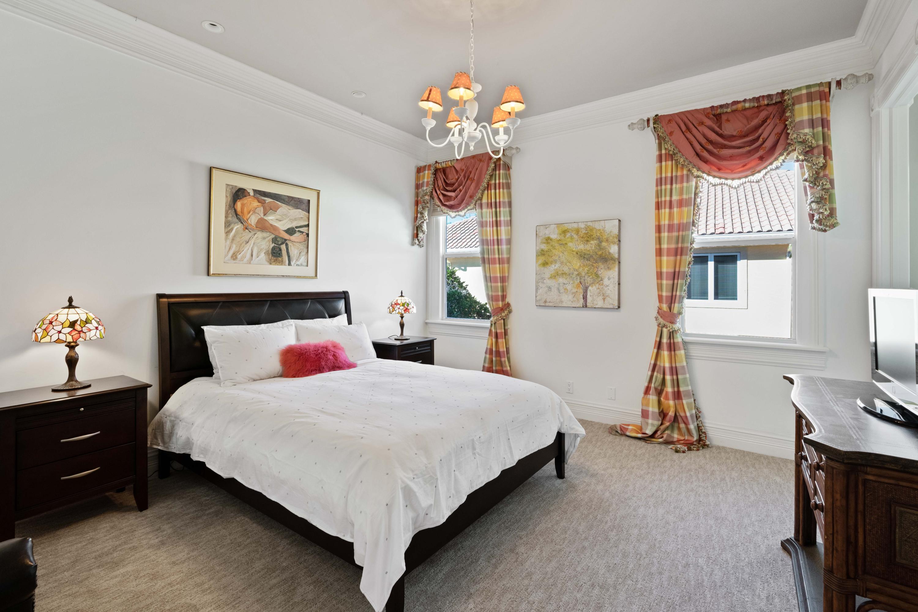 387 Eagle Drive Jupiter, FL 33477 - Photo 34 of 77 2nd Floor Guest Suite 2