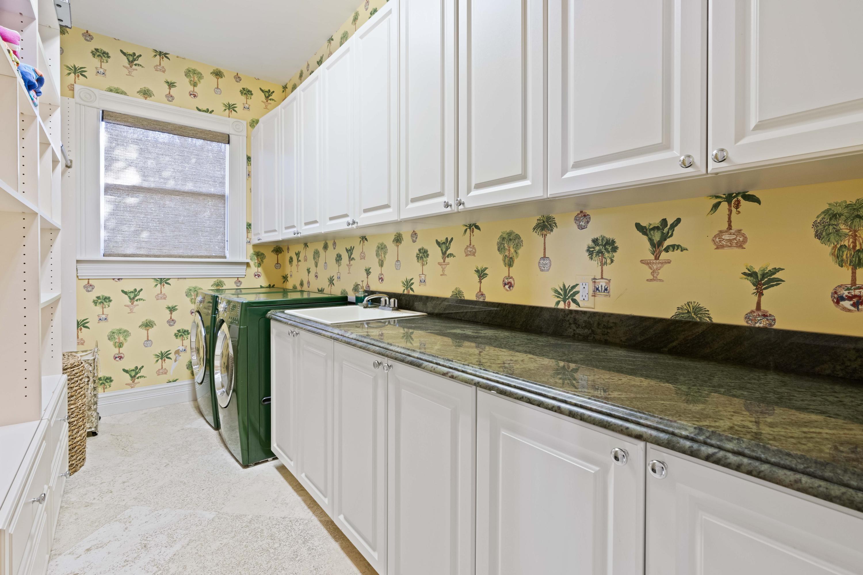 387 Eagle Drive Jupiter, FL 33477 - Photo 44 of 77 Laundry