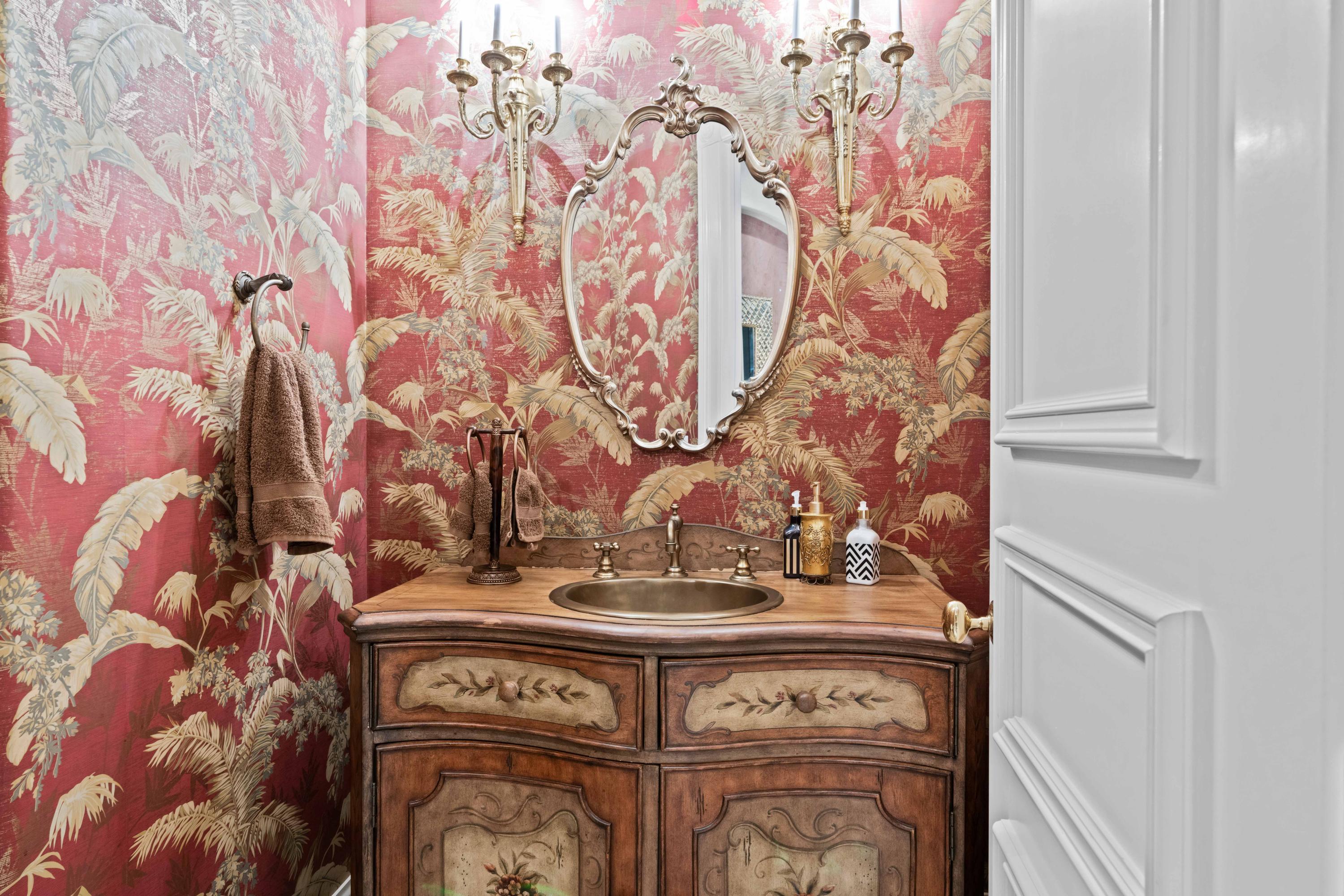 387 Eagle Drive Jupiter, FL 33477 - Photo 8 of 77 Powder Room