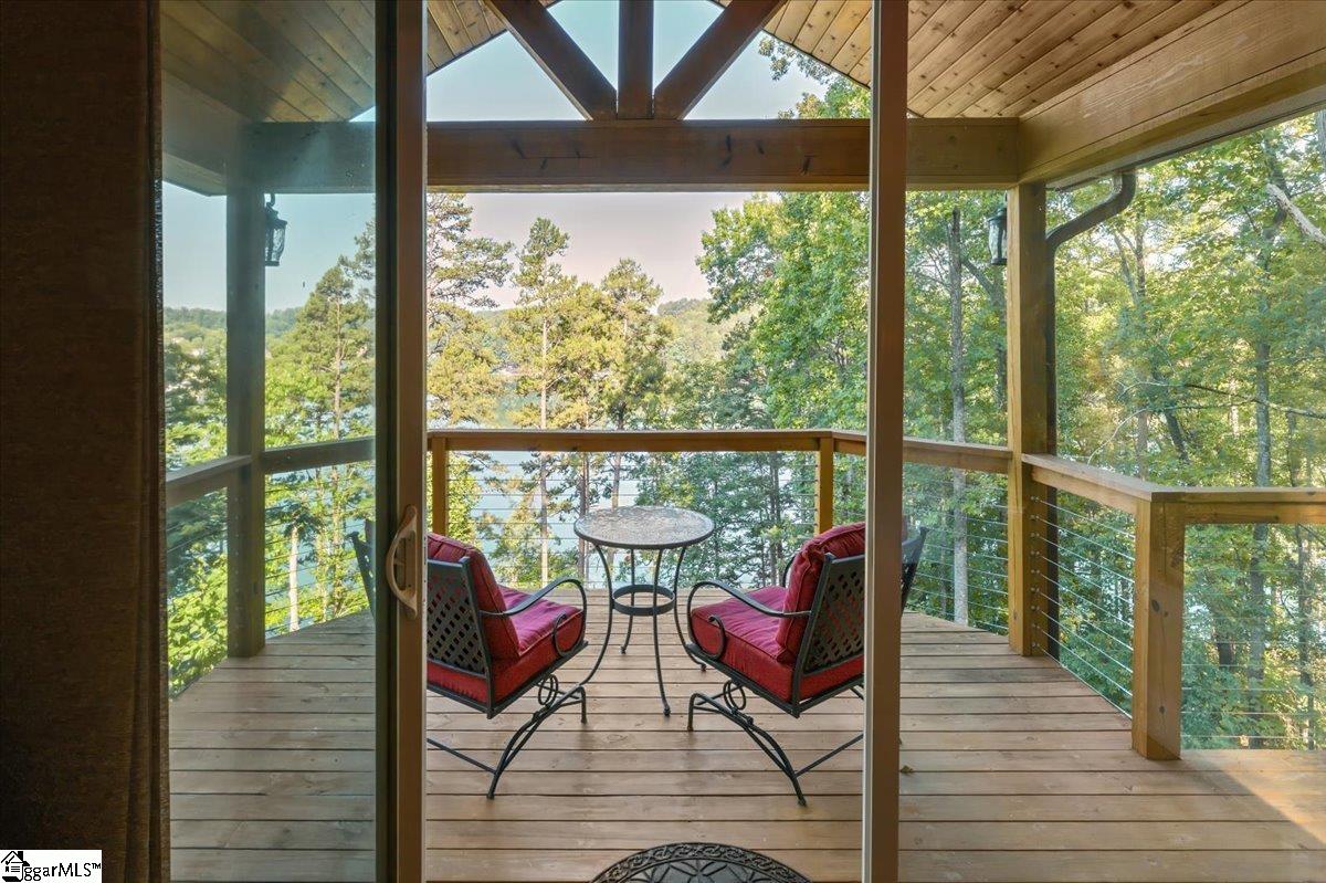 115 Keowee Overlook Road West Union, SC 29696 - Photo 4 of 47
