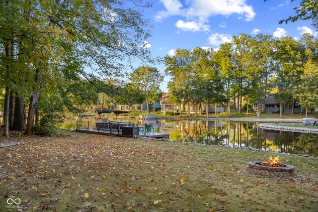 $965,000 | 875 Baywood Court, Columbus, IN 47201