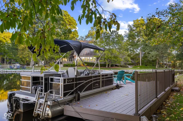 $965,000 | 875 Baywood Court, Columbus, IN 47201