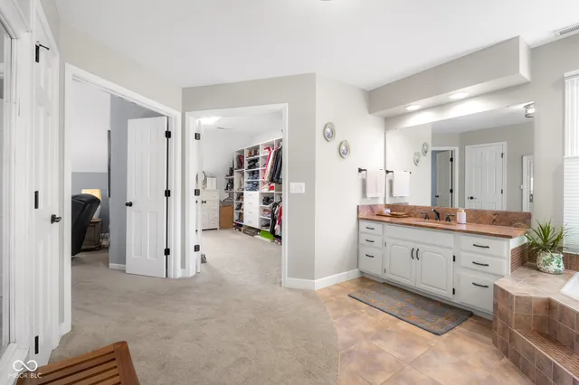 $965,000 | 875 Baywood Court, Columbus, IN 47201