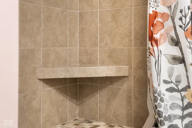 $965,000 | 875 Baywood Court, Columbus, IN 47201