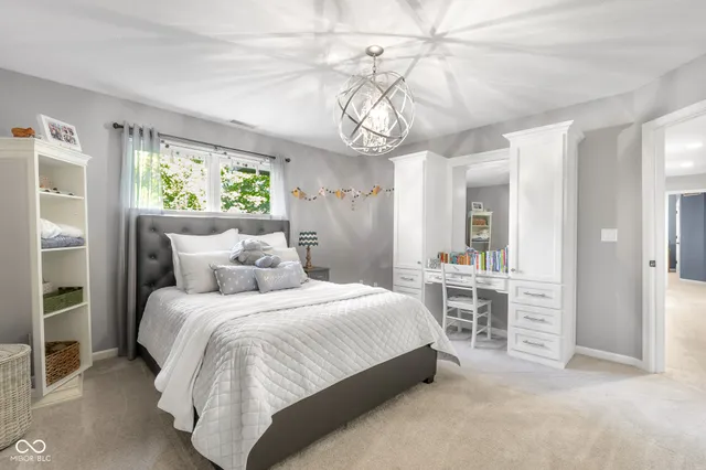 $965,000 | 875 Baywood Court, Columbus, IN 47201