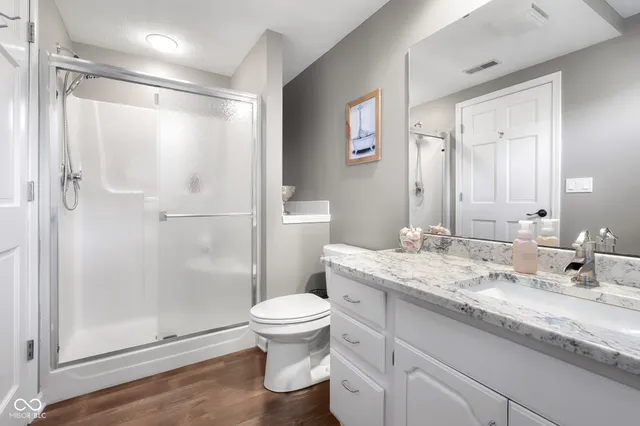 $965,000 | 875 Baywood Court, Columbus, IN 47201