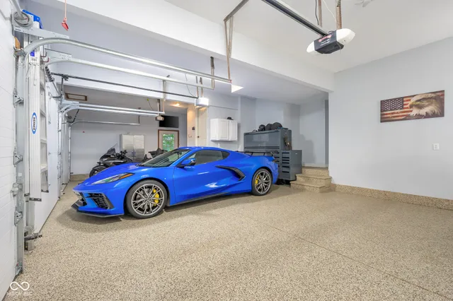 $965,000 | 875 Baywood Court, Columbus, IN 47201