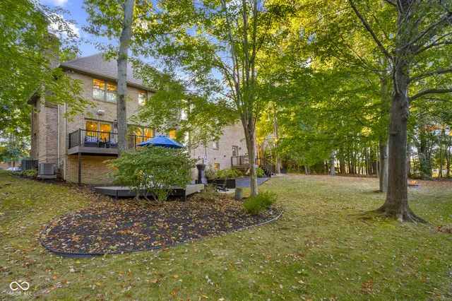 $965,000 | 875 Baywood Court, Columbus, IN 47201