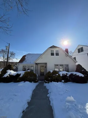 $2,300 | 74 Elm Road, Caldwell, NJ 07006