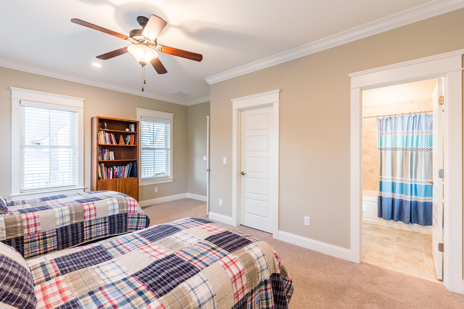 3732 Oconee Loop Mount Pleasant, SC 29466 - Photo 18 of 27 3732 Oconee Loop Mount-021-10-IMG 2920HD