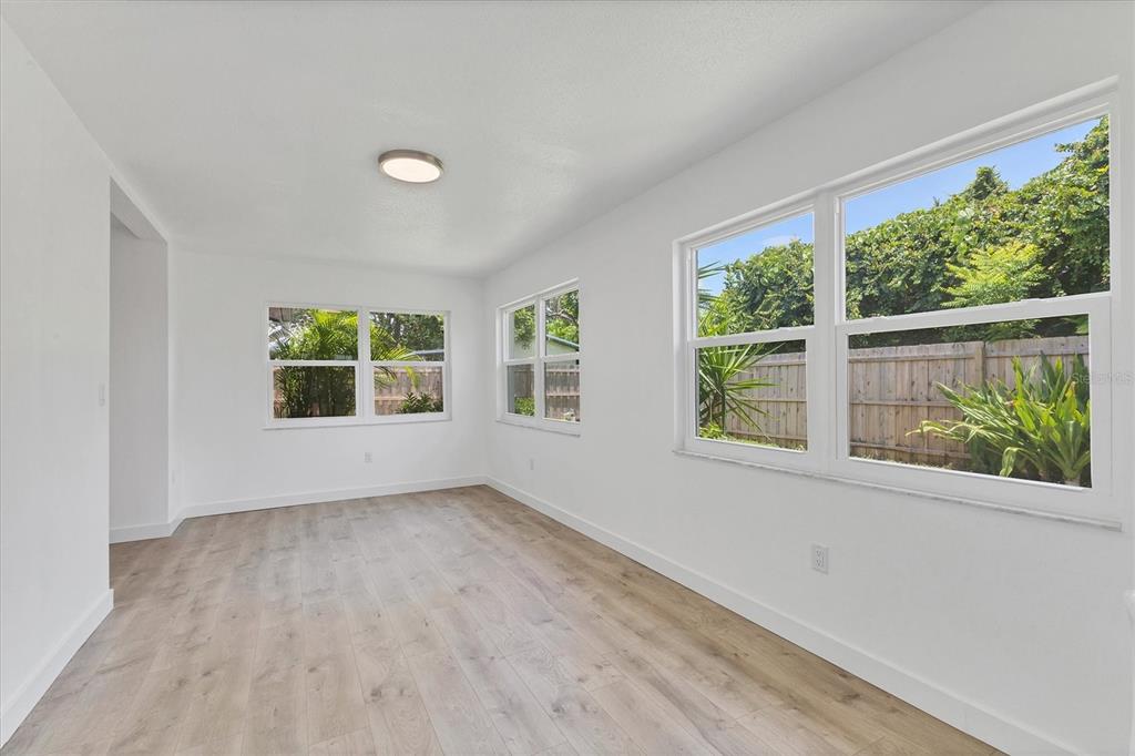 981 Ponderosa Road Venice, FL 34293 - Photo 16 of 29 Gallery Image 16