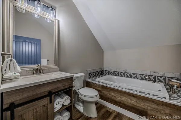 $725,000 | 530 Big Cedar Drive, Camdenton, MO 65020