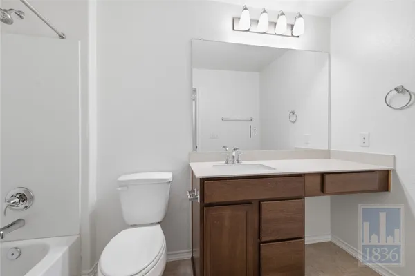 $2,600 | 7812 Song Sparrow Dr., Austin, TX 78744