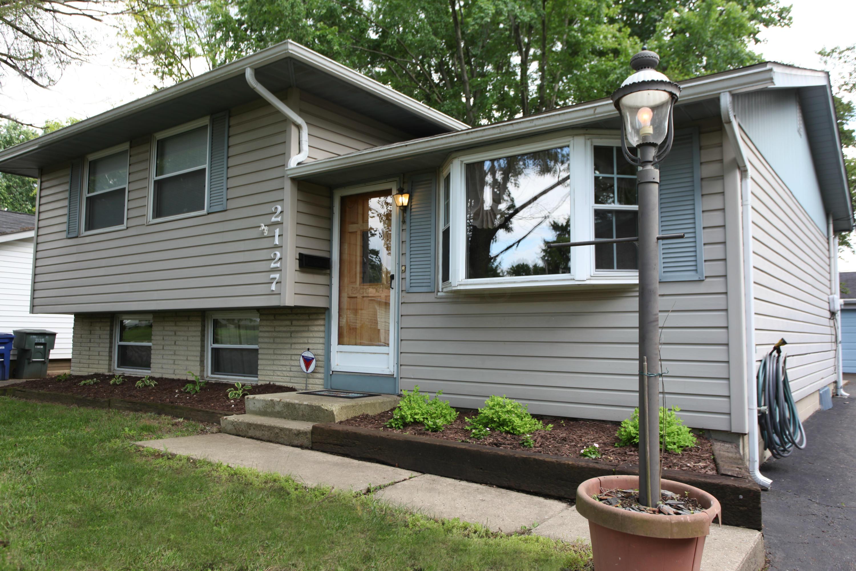 2127 Brookfield Road Columbus, OH 43229 - Photo 1 of 21 Gallery Image 1