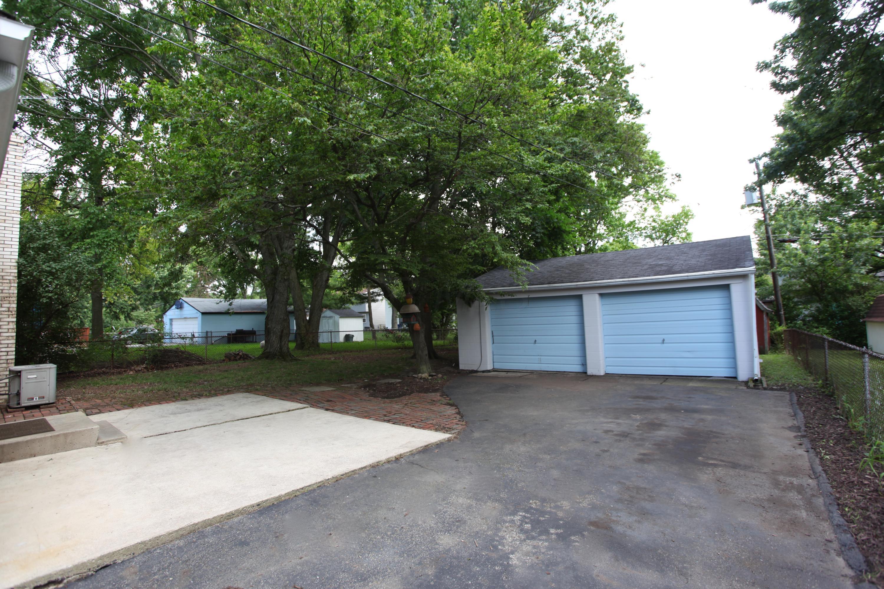 2127 Brookfield Road Columbus, OH 43229 - Photo 17 of 21 Gallery Image 17