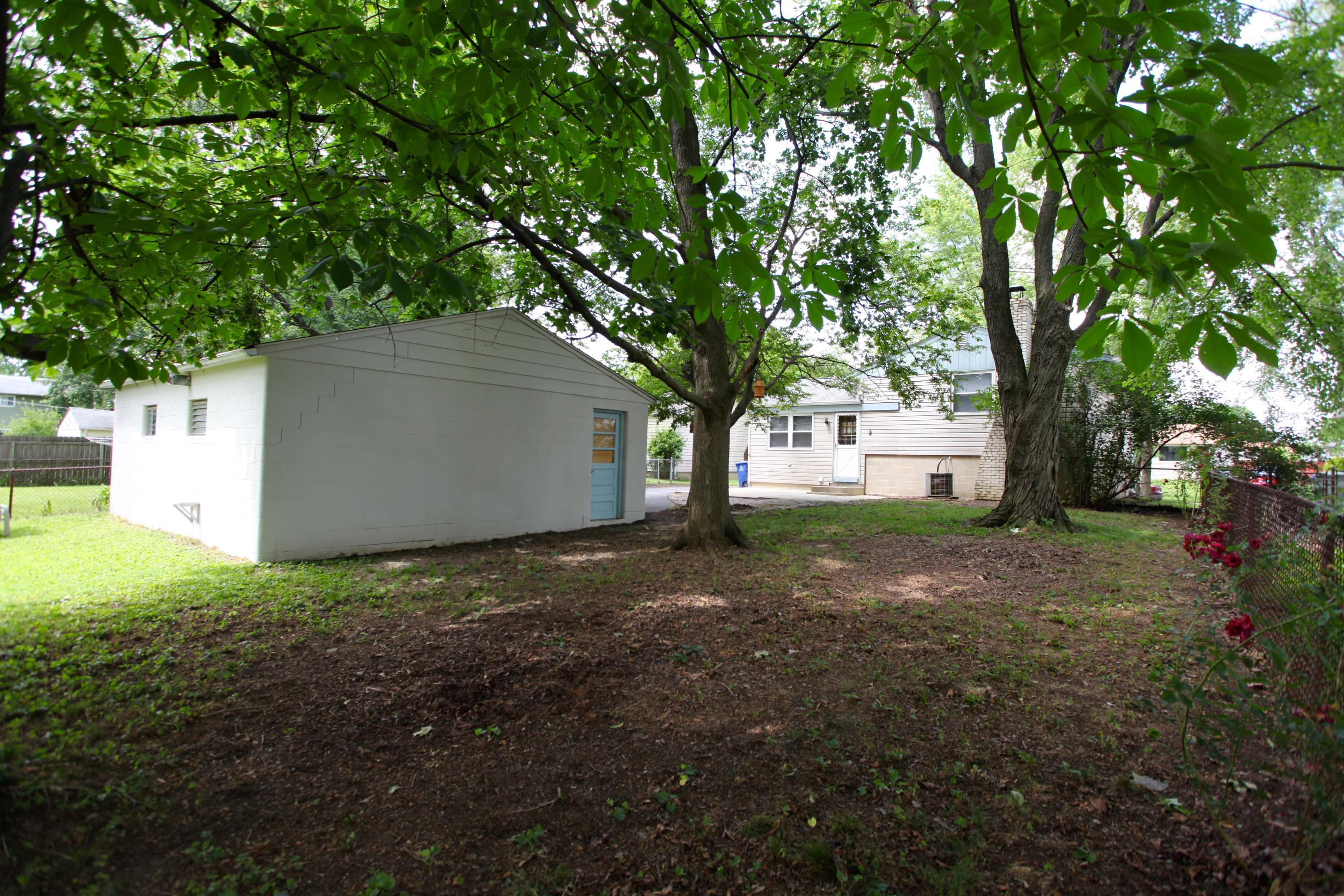 2127 Brookfield Road Columbus, OH 43229 - Photo 20 of 21 Gallery Image 20