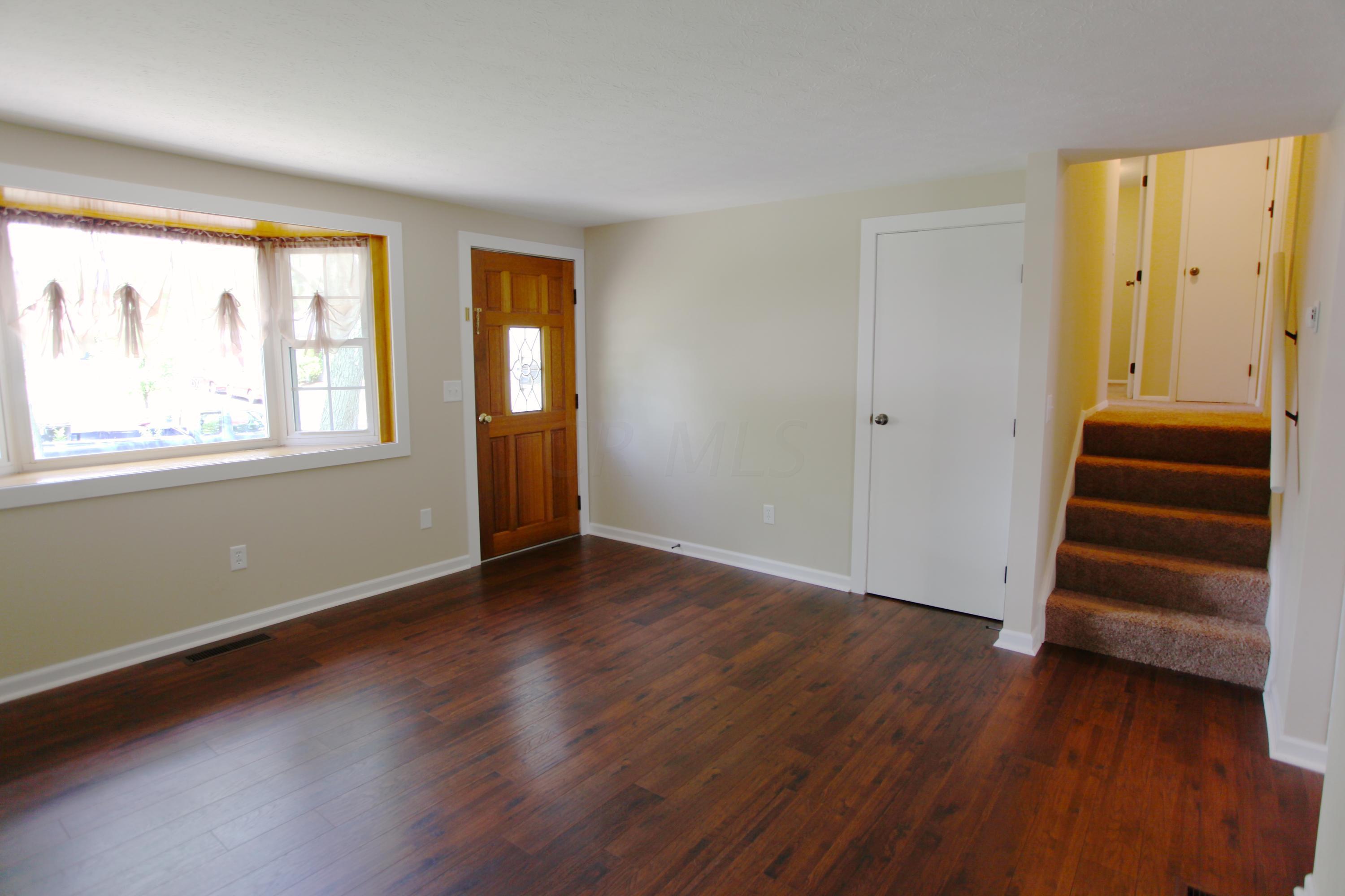 2127 Brookfield Road Columbus, OH 43229 - Photo 4 of 21 Gallery Image 4