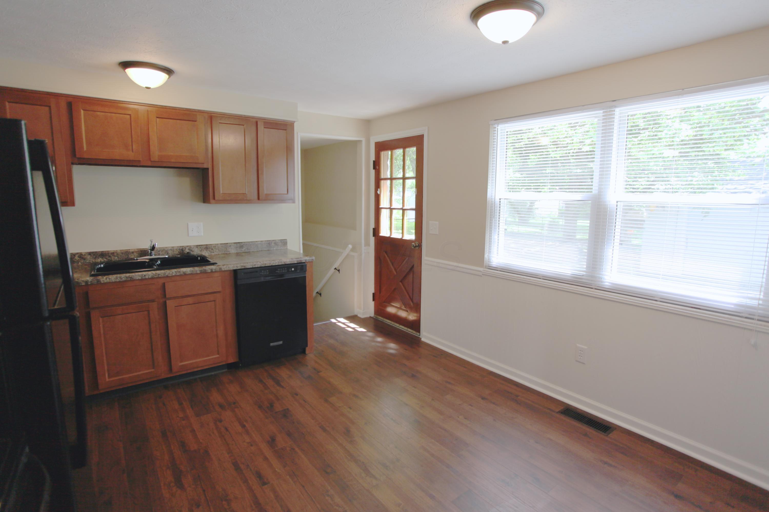 2127 Brookfield Road Columbus, OH 43229 - Photo 6 of 21 Gallery Image 6