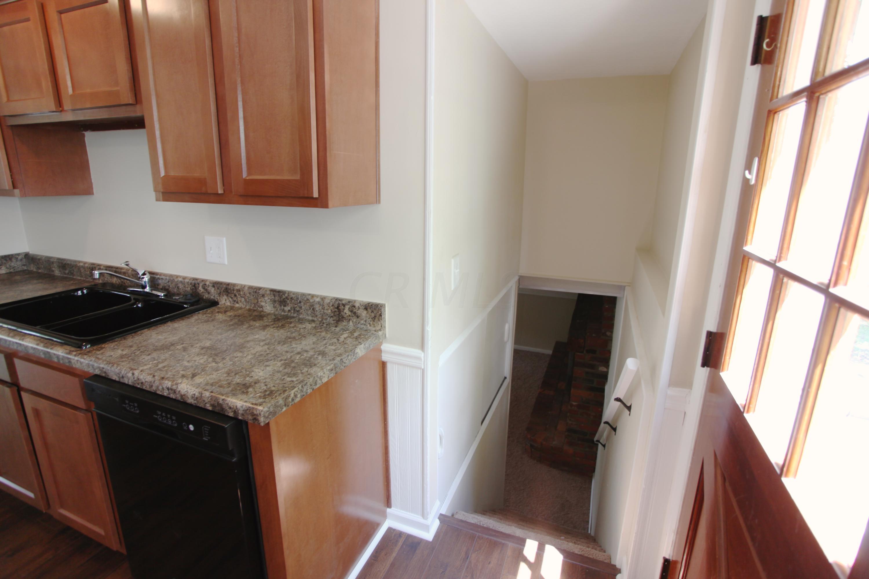 2127 Brookfield Road Columbus, OH 43229 - Photo 8 of 21 Gallery Image 8