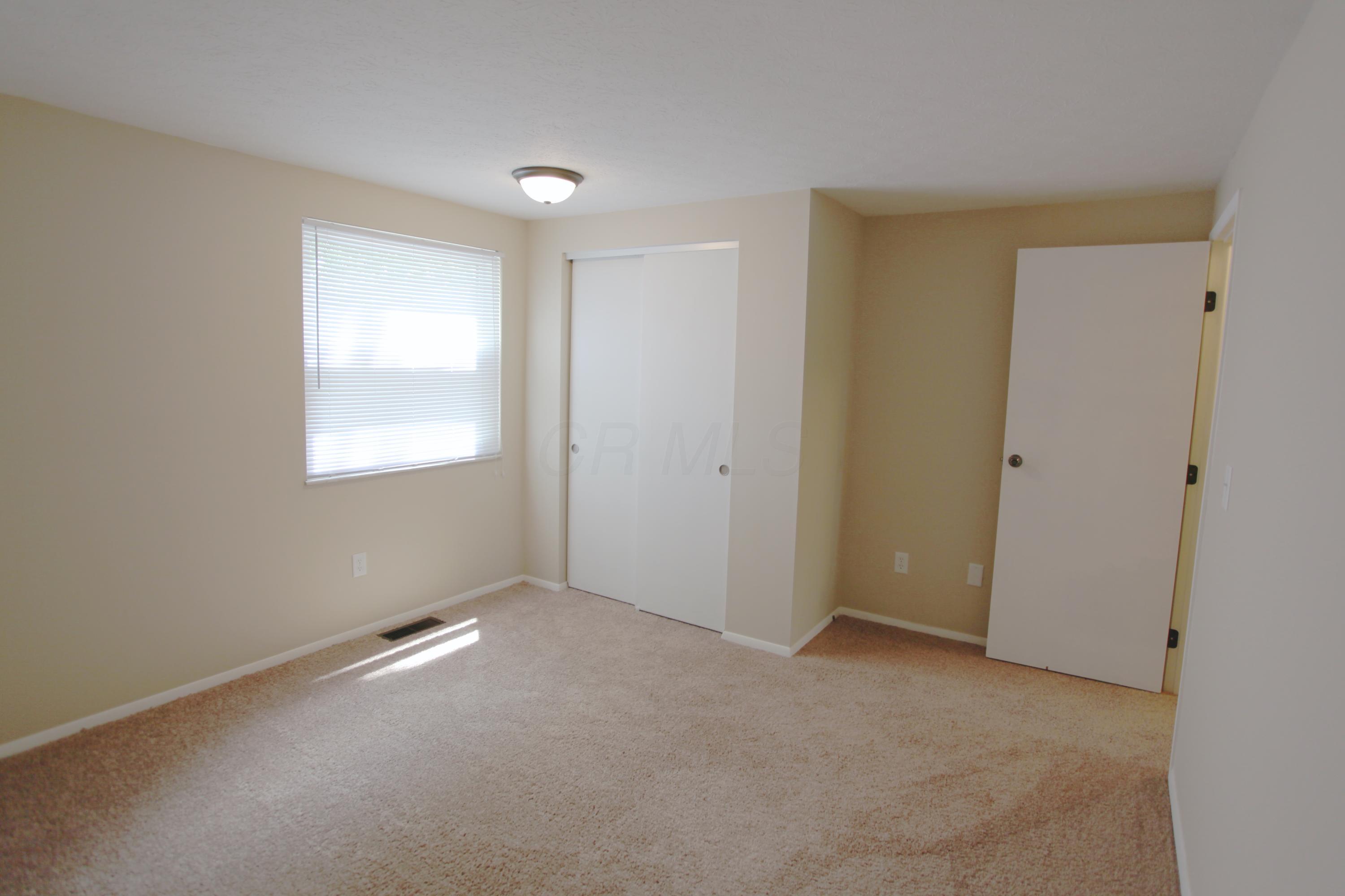 2127 Brookfield Road Columbus, OH 43229 - Photo 10 of 21 Gallery Image 10